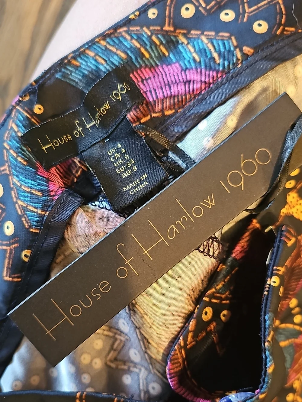🖤 Revolve House of Harlow 1960 Toucan Satin Pants, Size 4 - Picture 7 of 7